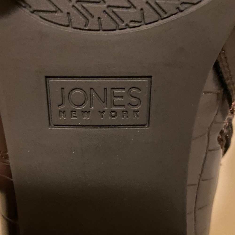New, Jones New York Brown Ankle Boots with Gold Accent - Picture 2 of 6